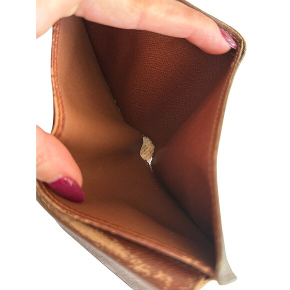 LOUIS VUITTON Brown Monogram BiFold Wallet - Picture 4 of 11